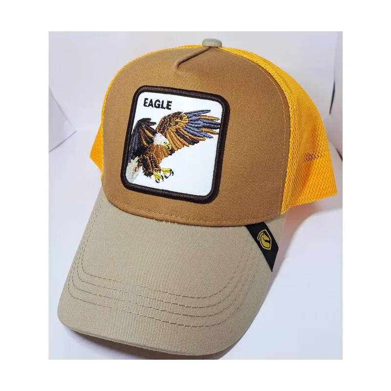 Cappello trucker con toppa